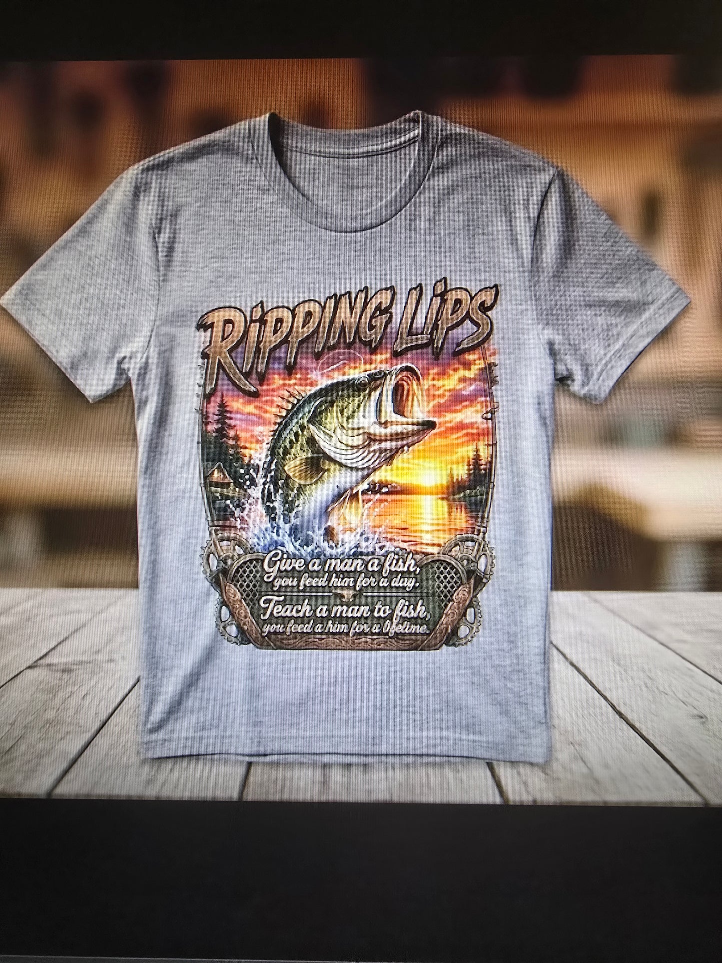 Ripping Lips- T-Shirts